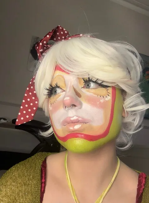 Apple makeup ! 💚🐞🍏