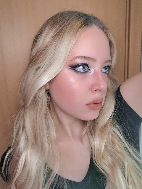 I recreated Vlada Roslyakova runaway makeup look 🤍