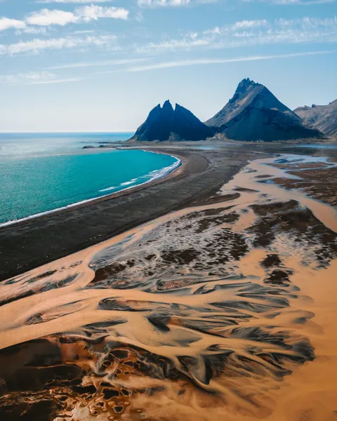 Brunnhorn, Iceland [OC][3041x3801]