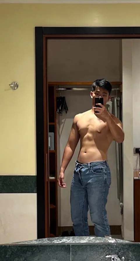 Swipe for a surprise 🙈 M22