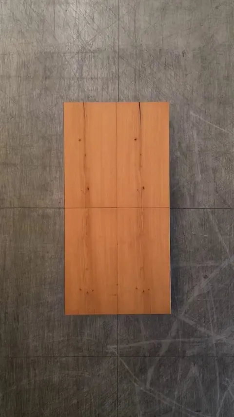 The geometry of this extendable table