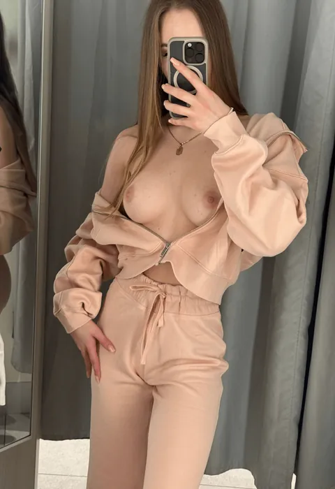 Select the hottest photo