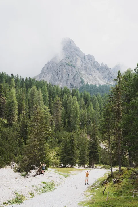Dolomites,Italy, Alternate route idea staying in Rifugios, 1 week of hiking