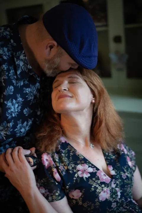 Shaving my head after week one of chemo