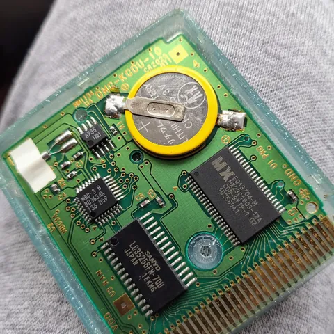 Cleaned and saved this Pokémon crystal from the trash someone was going to throw it away 😭