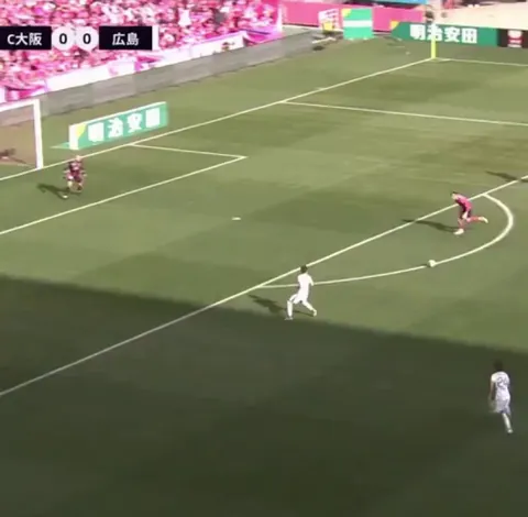 Ayumu Ōhata's incredible goal-line clearance against Sanfrecce Hiroshima in J1 League