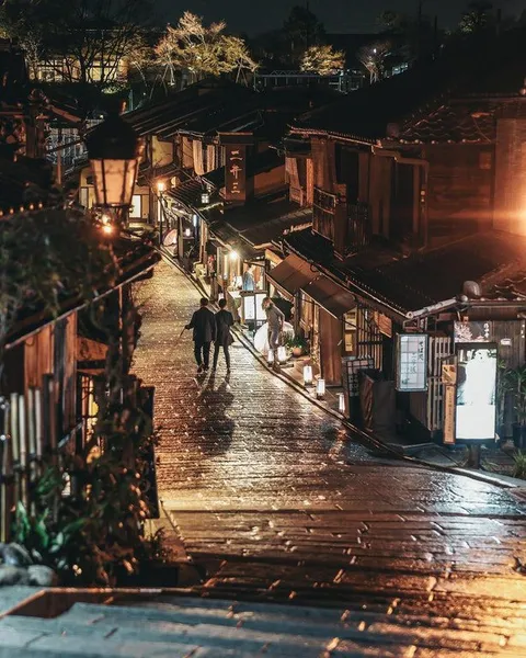 Quiet alleyway in Japan