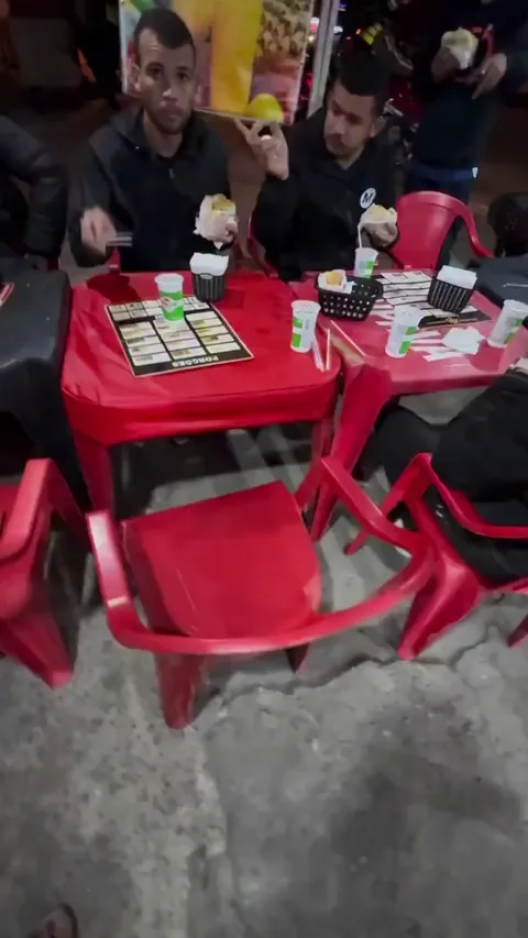 A succulent meal with friends