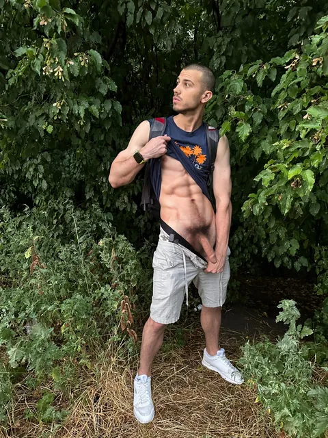 I wish that summer to come back faster, so I can show my penis to random people 😍