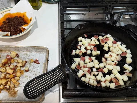 [homemade] chorizo, potato and eggs