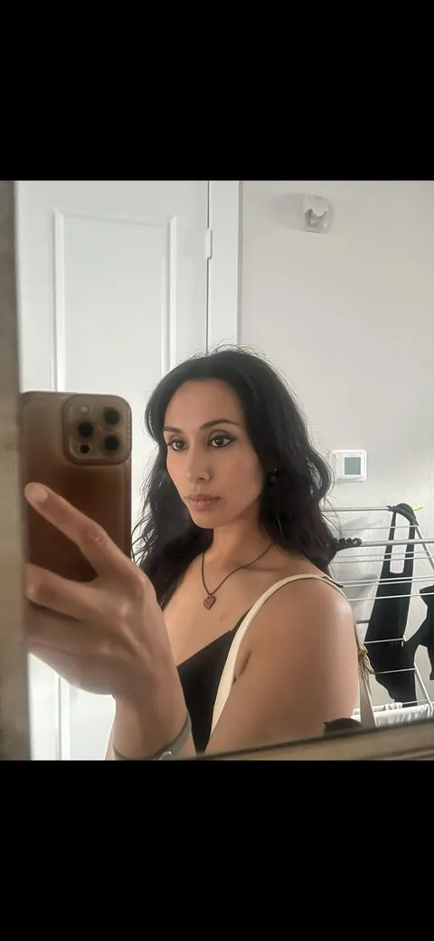 Should I thin my eyebrows?