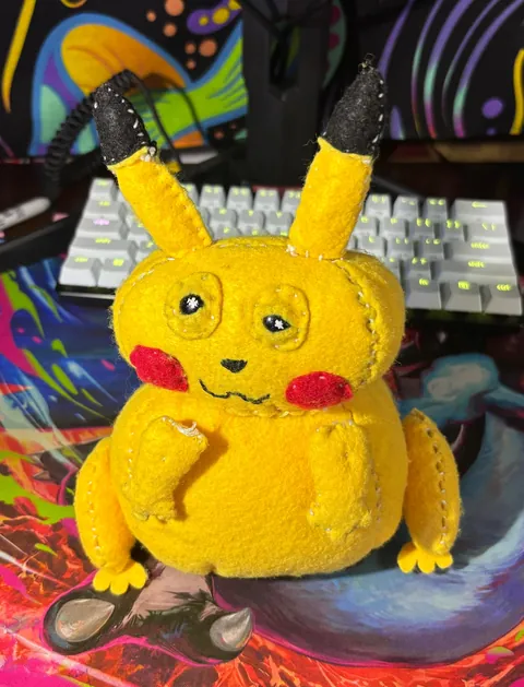 You guys loved my Wooper so much I have to make another one, went with Chonkachu this time and he was more rough than I was imagining but still turned out way better than I actually expected.