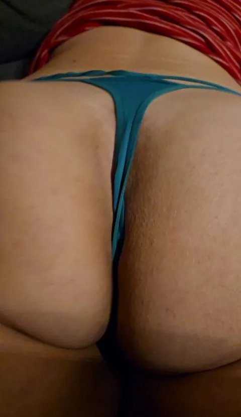 Looking for Redditors that love eating ass