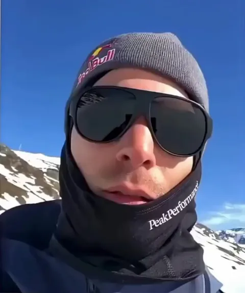 Man barely survives Lemming attack