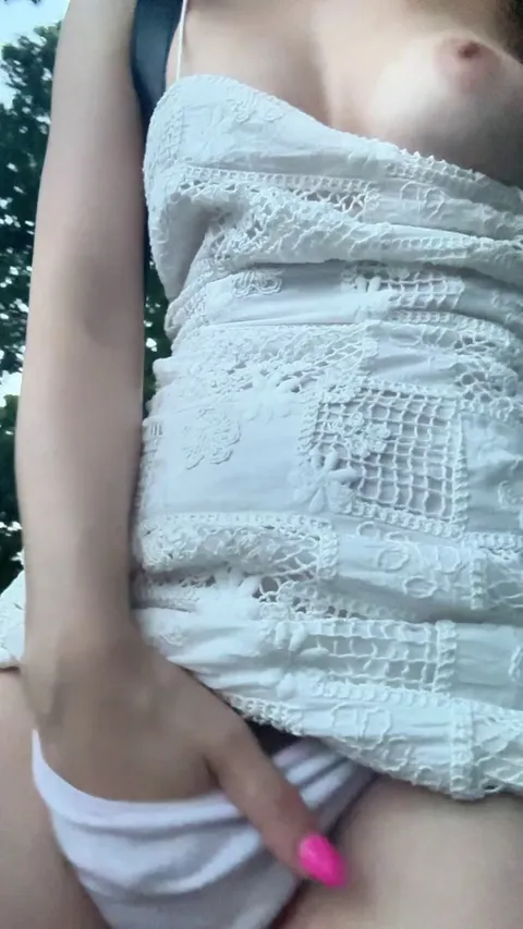 A wild Strawberry out in public and up to no good 🤭💕