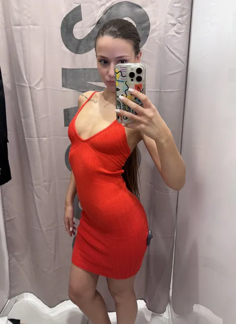 Wld you like to fck me in the changing room