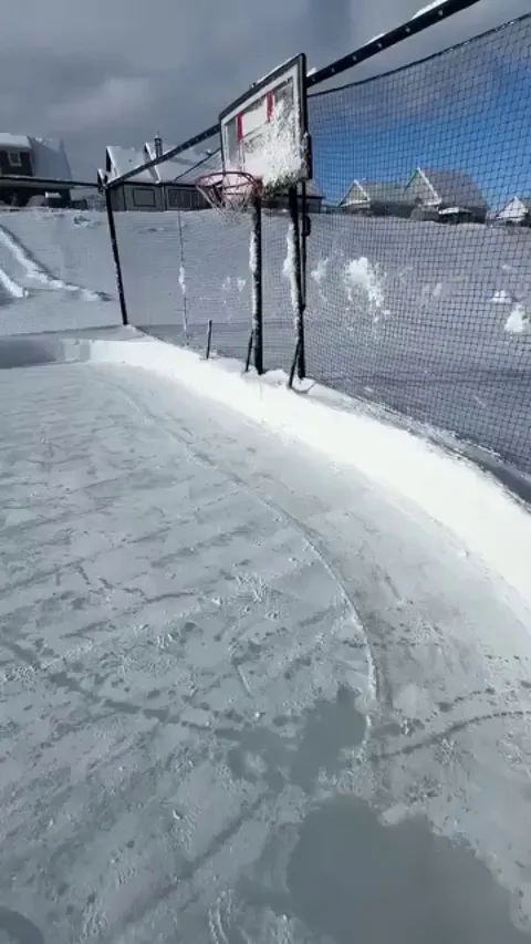 Using just hot water to smooth out a rink