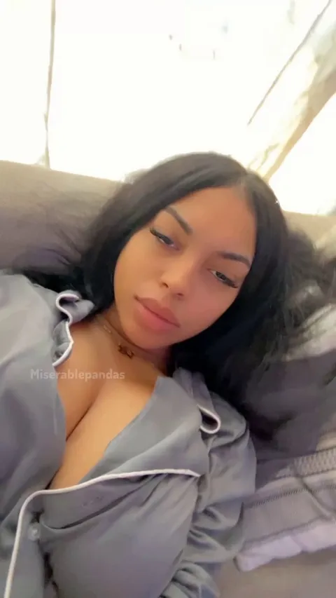 College mixed chick reveal