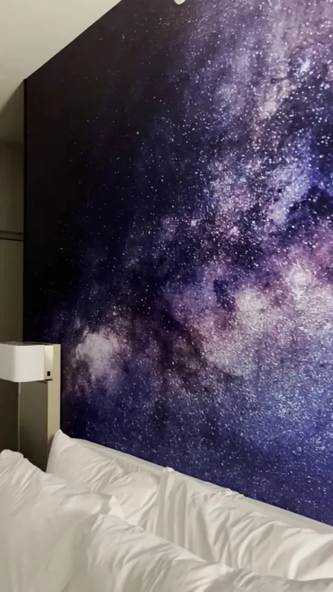 I finally found a hotel room worthy of an astronomer!