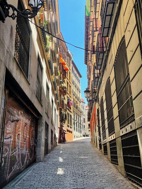 Encuentro estas calles olvidadas de Madrid mejores que las glamurosas de Italia