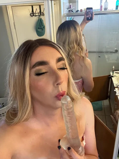Being a bimbo is bliss 🫧💞🫦