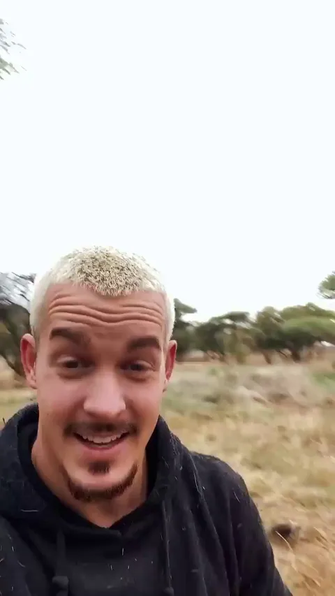 Imagine this level of protection 😭😭