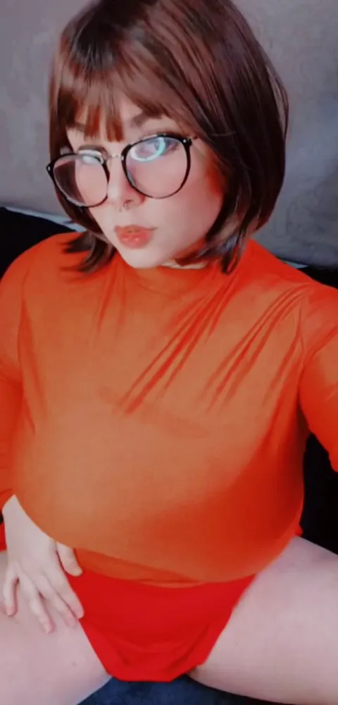 Velma Dinkley [Scoobydoo] (mandymoonof)