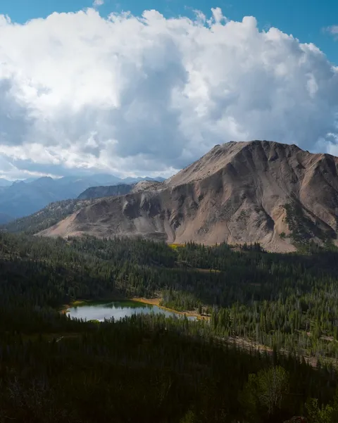 Overlooking a valley in the White Cloud mountains of Idaho. [2963x3704] [OC]