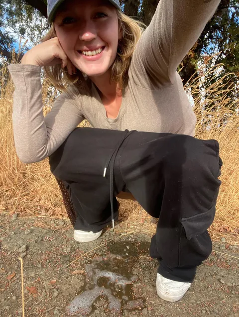 Can I send you pics of me peeing every day? Yes or No