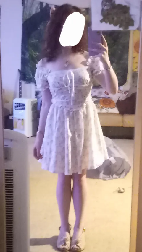 Is this dress acceptable to meet my boyfriends extended family?