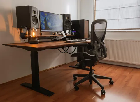 My solid wood desk setup for gaming &amp; productivity