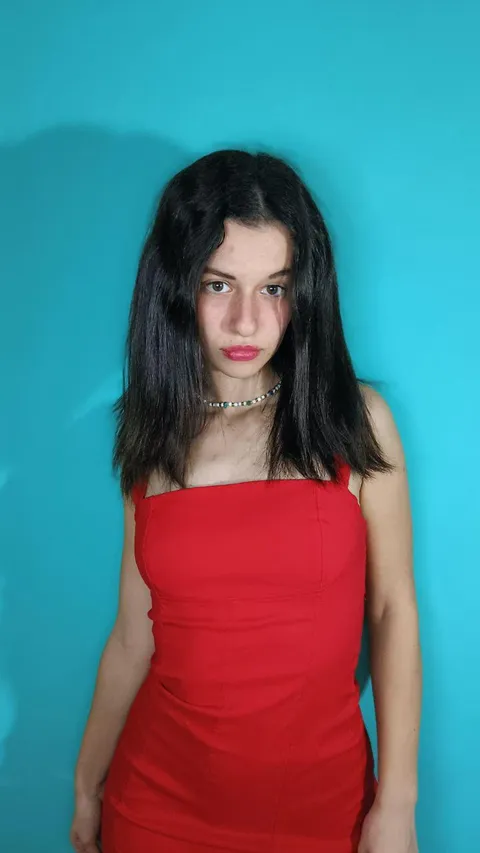 Do red dresses look good on me? 🤭