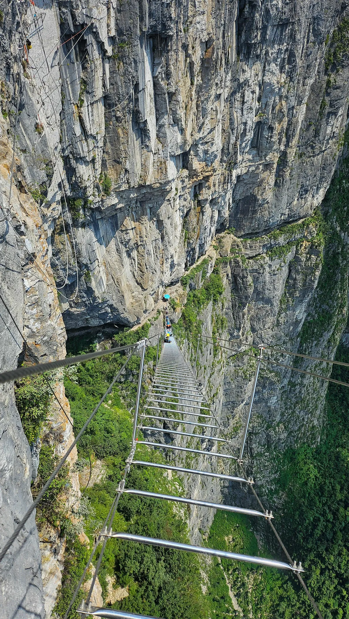 1480 meters big wall Via Ferrata and 168 meters sky ladder climbing challenge in Qixing moutain, Zhangjiajie, China during a solo travel
