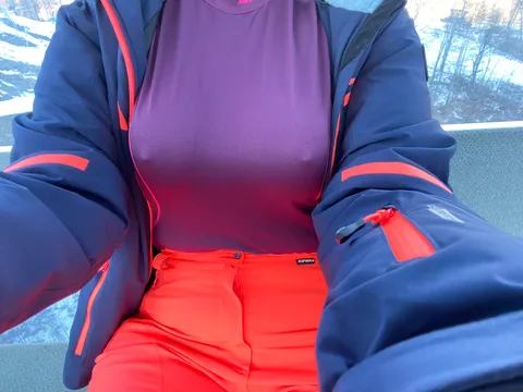 Skiing pokies