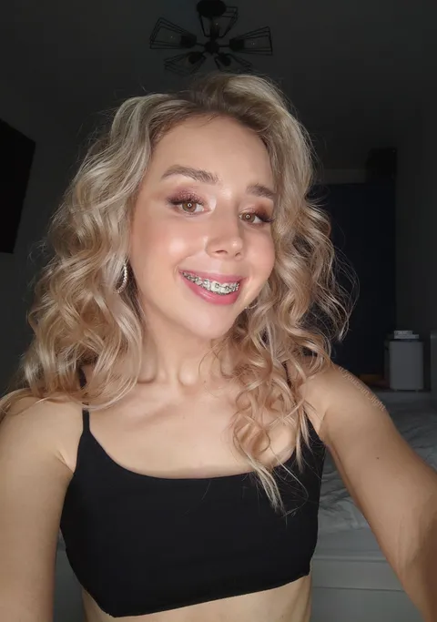 Do you like my hairstyle?☺️