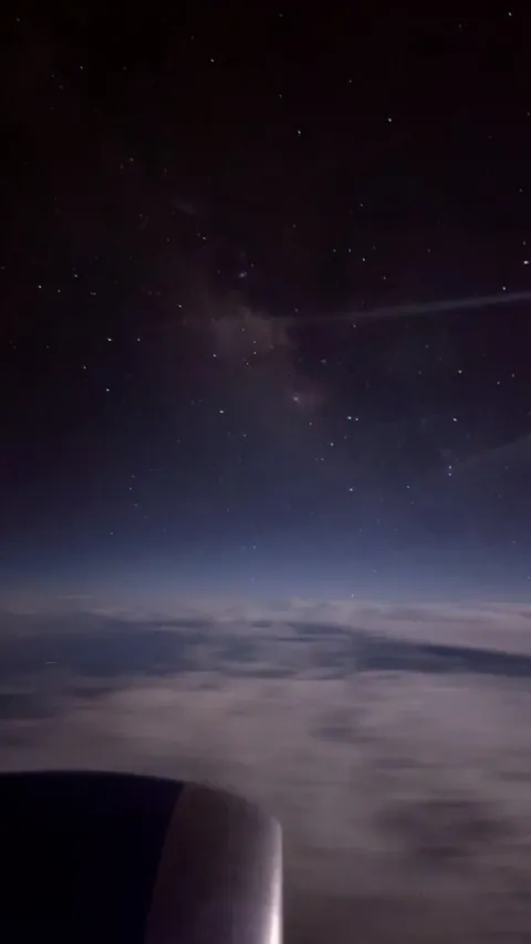 Iphone Milky Way Timelapse From an Airplane