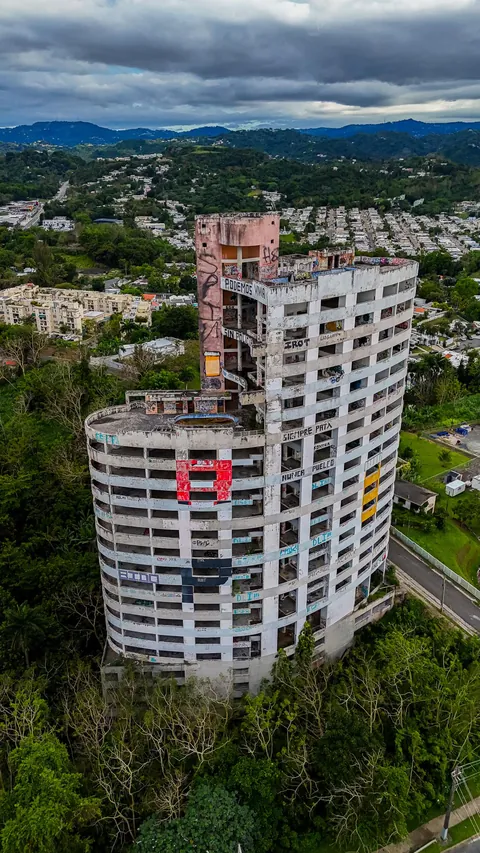 Forgotten apartment complex in Puerto Rico