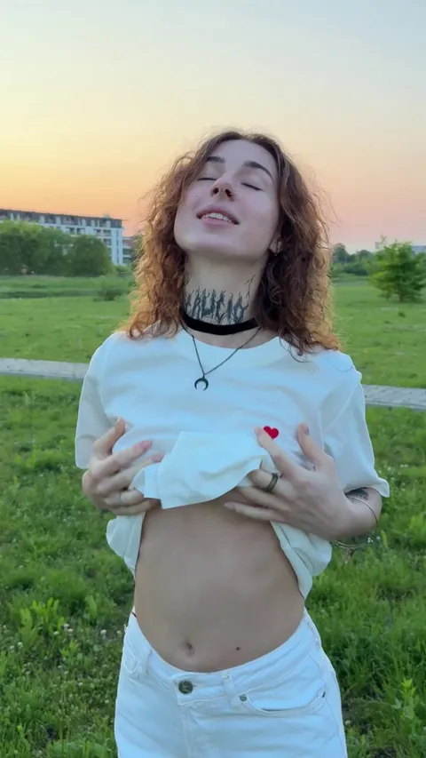 I love to show my natural breasts in public