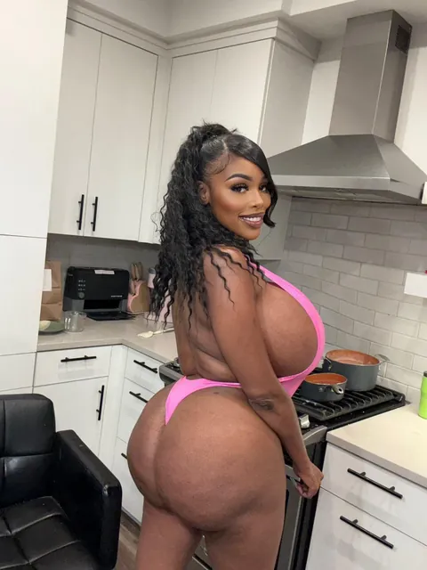 One of the most amazing bodies on this planet. Do you all agree?