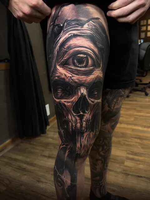 Leg sleeve by Joni Tattoo at Ink Dom studio in Chicago