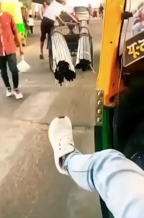 A good helping friend - great teamwork