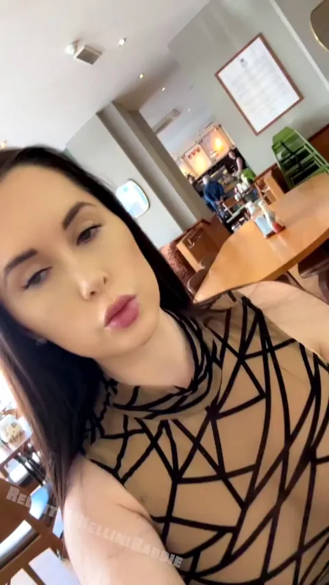 Going out braless in this top was crazy. I felt like I was flaunting pretty much my whole titties while enjoying my coffee