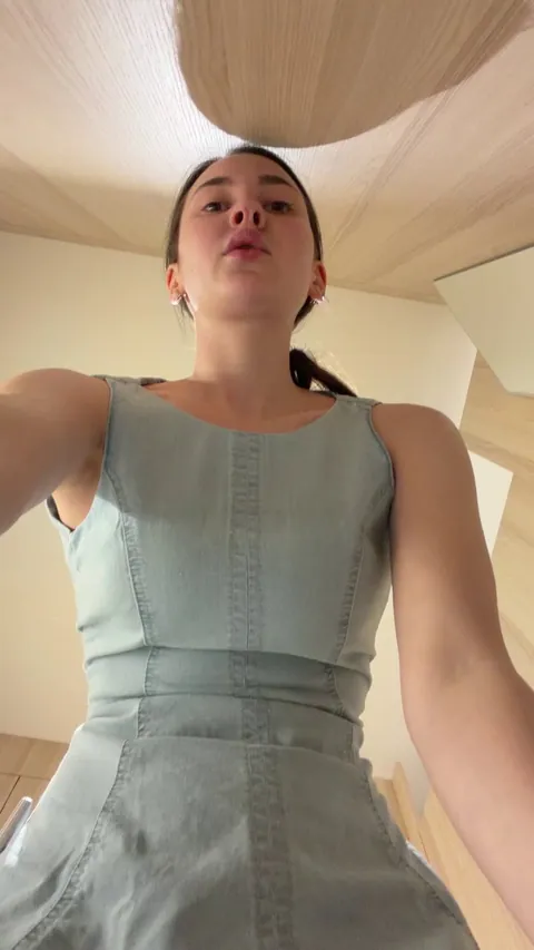 I chose a dress that was too small.Size S definitely doesn't fit my C-cup breasts🤞🏻