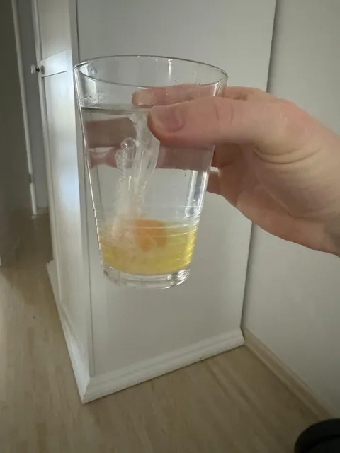 My girlfriend said she doesn’t know if the eggs are still good, so I told her to put them in water and see if they sink or float.