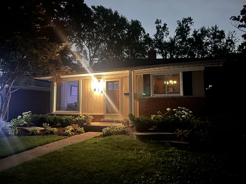 Nothing cozier than walking up to your own home after a work trip.. aahh