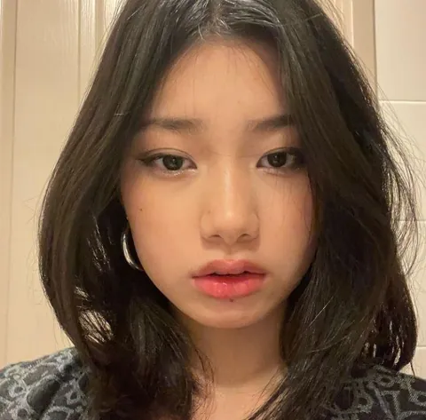 be honest… does my pretty face deserve your load? :3