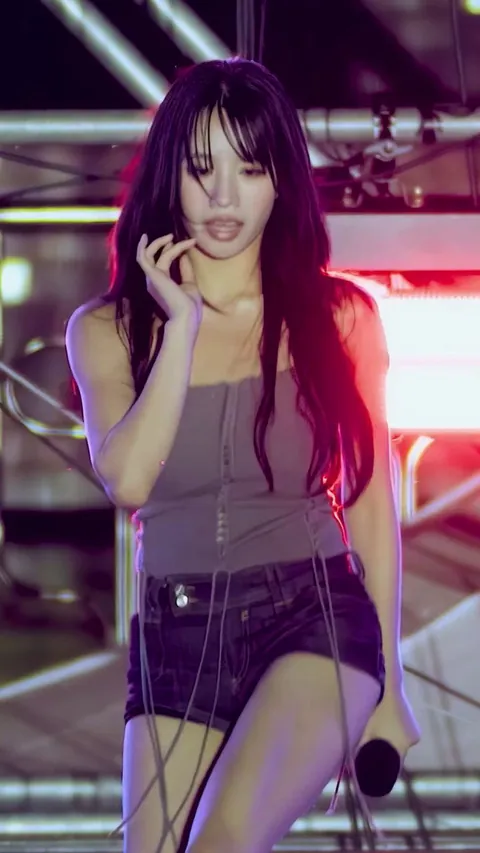 KISS OF LIFE - Natty