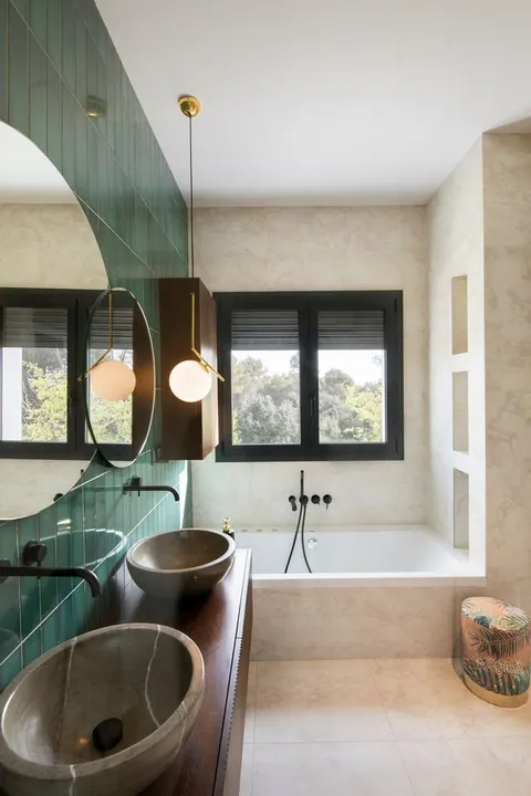 I loved the result of the bathroom and I would spend all day here