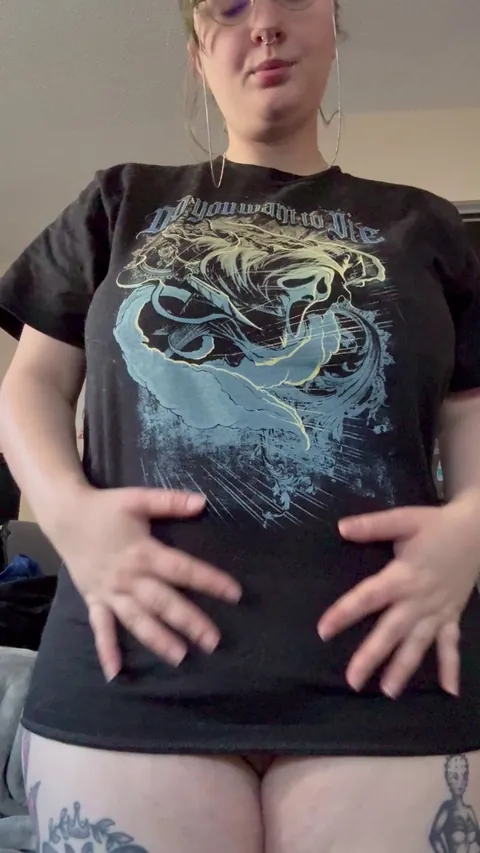 Come watch scary movies with me