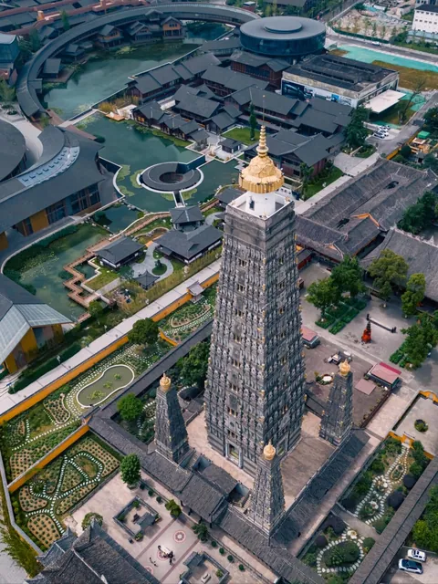 Urban area along the waterfront of the Longxing Temple area in Chengdu
